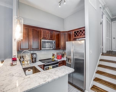 2201 Wolf Street - Photo Thumbnail 6