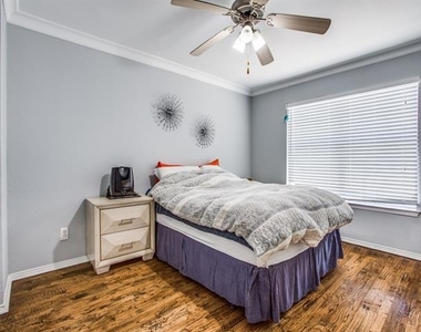 2201 Wolf Street - Photo Thumbnail 9