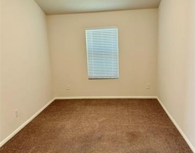 6122 Heron Drive - Photo Thumbnail 6