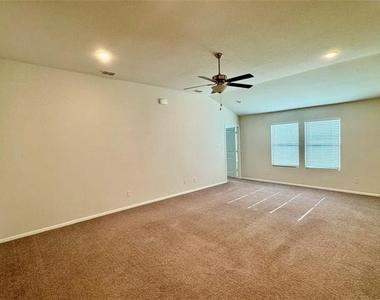 6122 Heron Drive - Photo Thumbnail 9