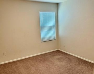 6122 Heron Drive - Photo Thumbnail 5