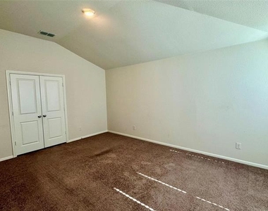 6122 Heron Drive - Photo Thumbnail 15