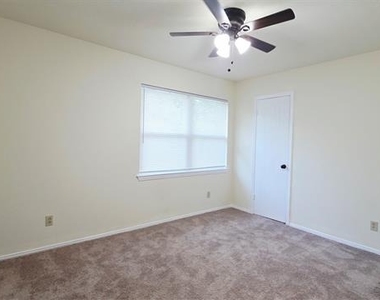 738 Kingswood Avenue - Photo Thumbnail 19