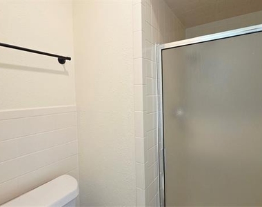 738 Kingswood Avenue - Photo Thumbnail 15