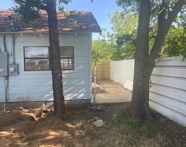 1502 N 15th Street - Photo Thumbnail 14