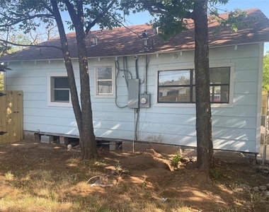1502 N 15th Street - Photo Thumbnail 13