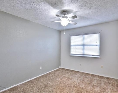1734 Bob White Court - Photo Thumbnail 15
