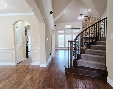 12381 Summertree Drive - Photo Thumbnail 4