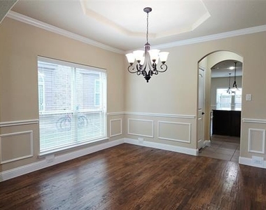 12381 Summertree Drive - Photo Thumbnail 3