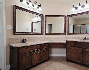 12381 Summertree Drive - Photo Thumbnail 16