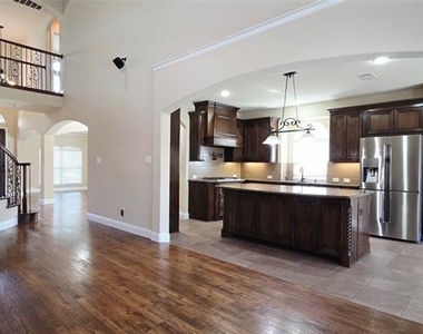 12381 Summertree Drive - Photo Thumbnail 5