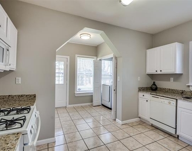 5011 Parkland Avenue - Photo Thumbnail 10