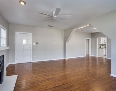 5011 Parkland Avenue - Photo Thumbnail 5