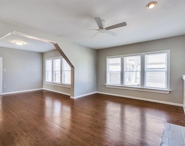 5011 Parkland Avenue - Photo Thumbnail 4