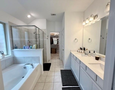 2036 Meliana Drive - Photo Thumbnail 10