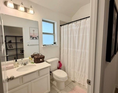 2036 Meliana Drive - Photo Thumbnail 13