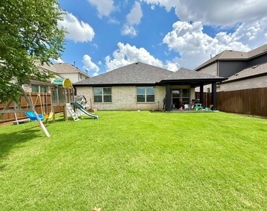 2036 Meliana Drive - Photo Thumbnail 19