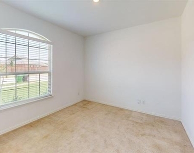 1108 Chip Street - Photo Thumbnail 8