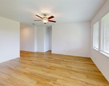 1108 Chip Street - Photo Thumbnail 3