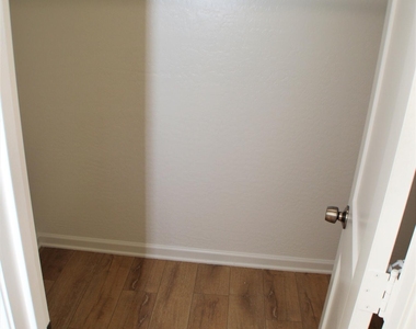 45666 W Tucker Road - Photo Thumbnail 41