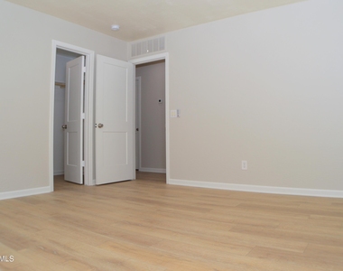 45666 W Tucker Road - Photo Thumbnail 40