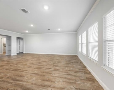 354 Rock Acre Drive - Photo Thumbnail 6