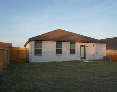 1823 Dahlia Way - Photo Thumbnail 34