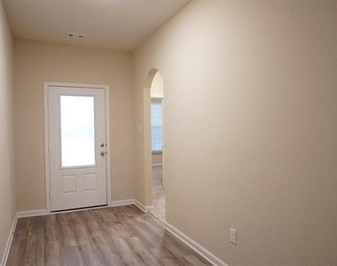 1823 Dahlia Way - Photo Thumbnail 3