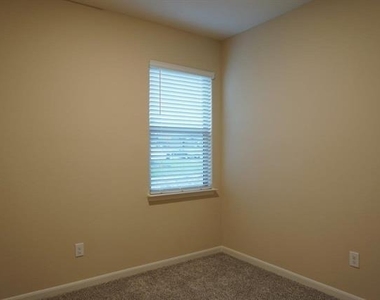 1823 Dahlia Way - Photo Thumbnail 30