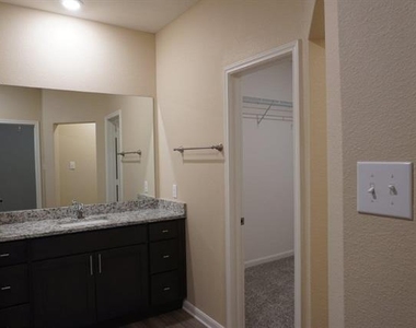 1823 Dahlia Way - Photo Thumbnail 24