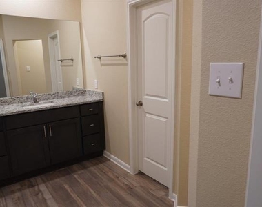 1823 Dahlia Way - Photo Thumbnail 23