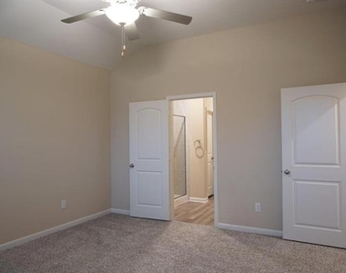 1823 Dahlia Way - Photo Thumbnail 22