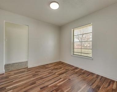 7704 Woodspan Drive - Photo Thumbnail 4