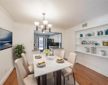 10109 Regal Park Lane - Photo Thumbnail 7