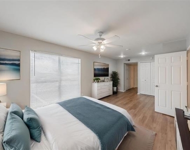 10109 Regal Park Lane - Photo Thumbnail 11