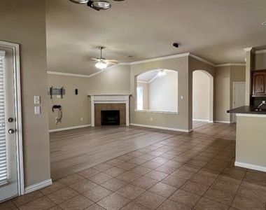 5823 Sunny Meadow Lane - Photo Thumbnail 6