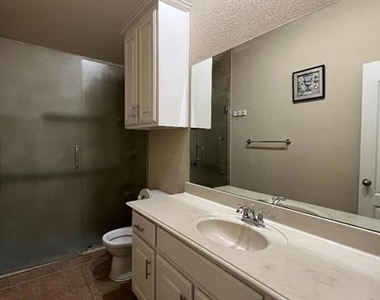 5823 Sunny Meadow Lane - Photo Thumbnail 16