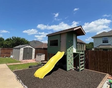 5823 Sunny Meadow Lane - Photo Thumbnail 20