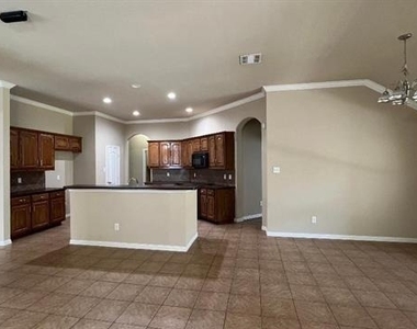5823 Sunny Meadow Lane - Photo Thumbnail 2