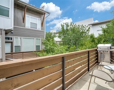 2452 Thatcher Drive - Photo Thumbnail 33
