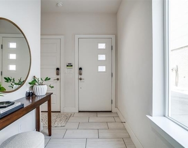 2452 Thatcher Drive - Photo Thumbnail 5