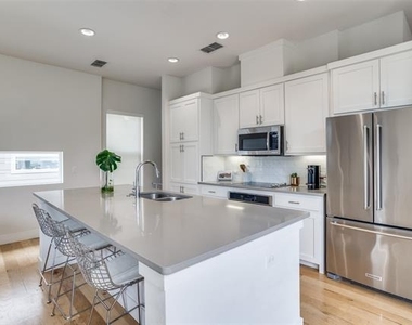 2452 Thatcher Drive - Photo Thumbnail 15
