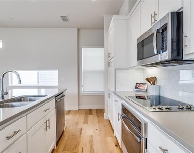 2452 Thatcher Drive - Photo Thumbnail 14