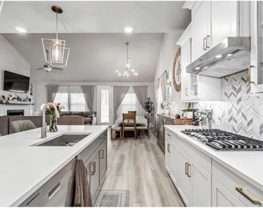 2437 Pinnacle Place - Photo Thumbnail 13