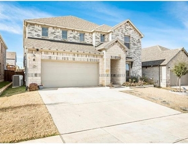2437 Pinnacle Place - Photo Thumbnail 1
