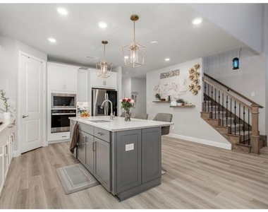 2437 Pinnacle Place - Photo Thumbnail 10