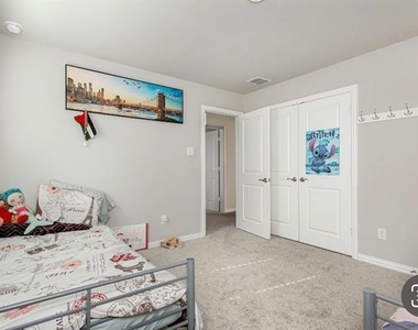 2437 Pinnacle Place - Photo Thumbnail 30