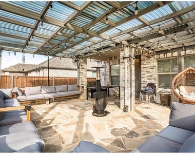 2437 Pinnacle Place - Photo Thumbnail 33