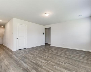 3527 Chestnut Oak Drive - Photo Thumbnail 15