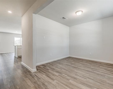 3527 Chestnut Oak Drive - Photo Thumbnail 11